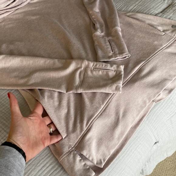 Yoga pull over - Picture 5 of 5